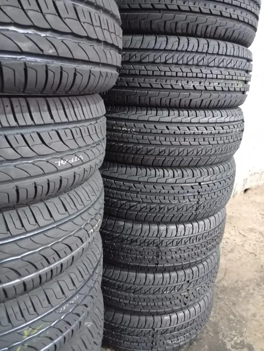 Terçou aqui na RL aro 14 175/70 220,00 dinheiro ou pix garanta ja o seu pneu