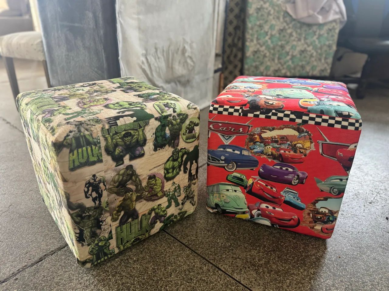 Puff infantil heróis, personagens e princesas 