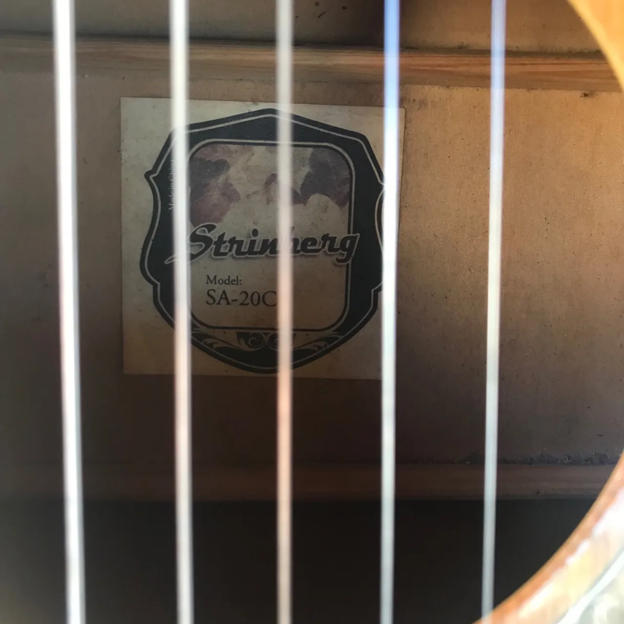 Violão Strinberg SA-20C e Caixa JBL Party Box 300
