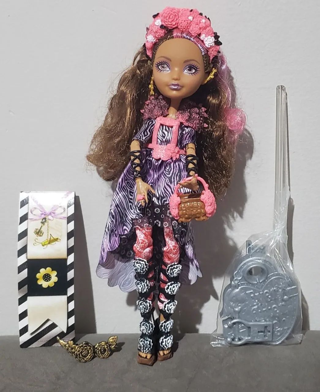 Boneca Ever After High Cedar Word Spring  Unspung