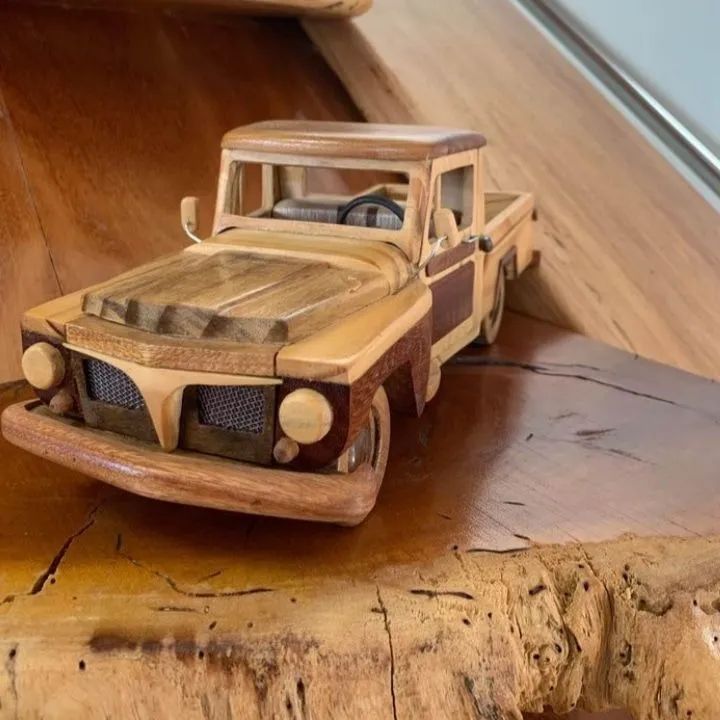 Miniatura de Caminhonete Artesanal em Madeira - Foto 6