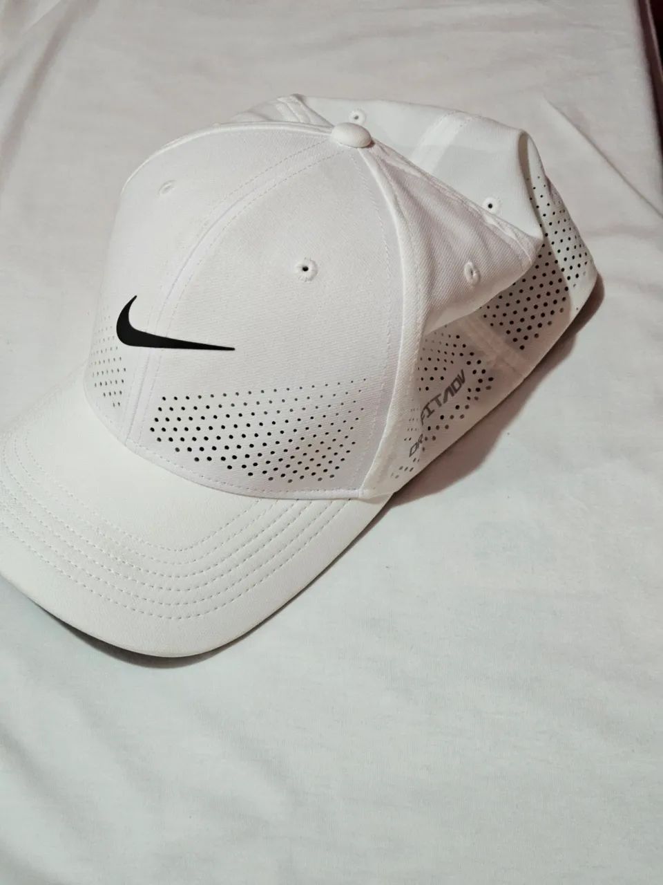 Boné Nike Dri-FIT  -  Branco M/G