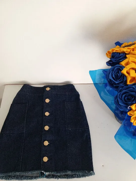 Saia jeans de botões Desapego