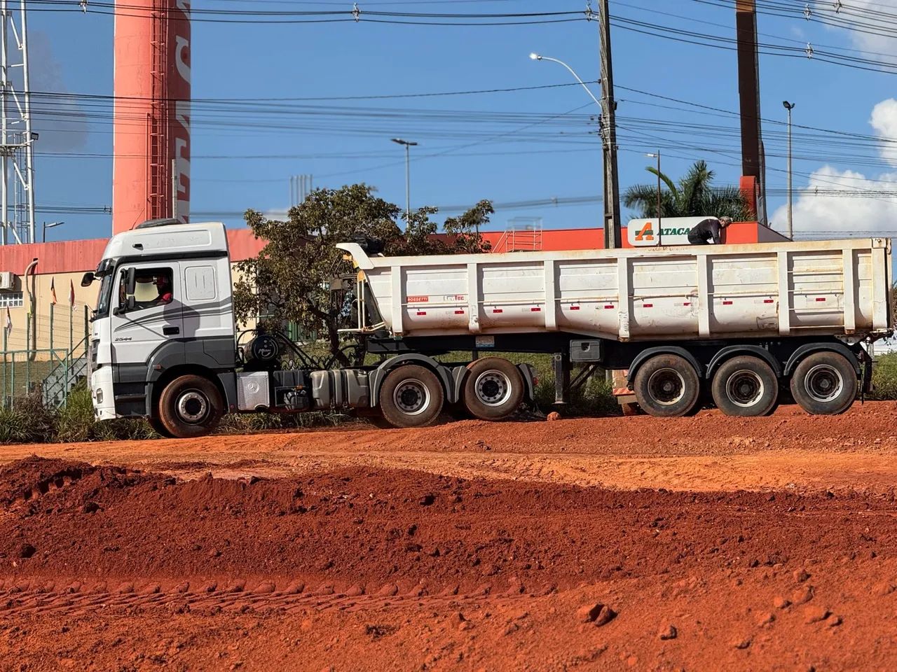 Carreta caçamba Rossetti 25m 2020