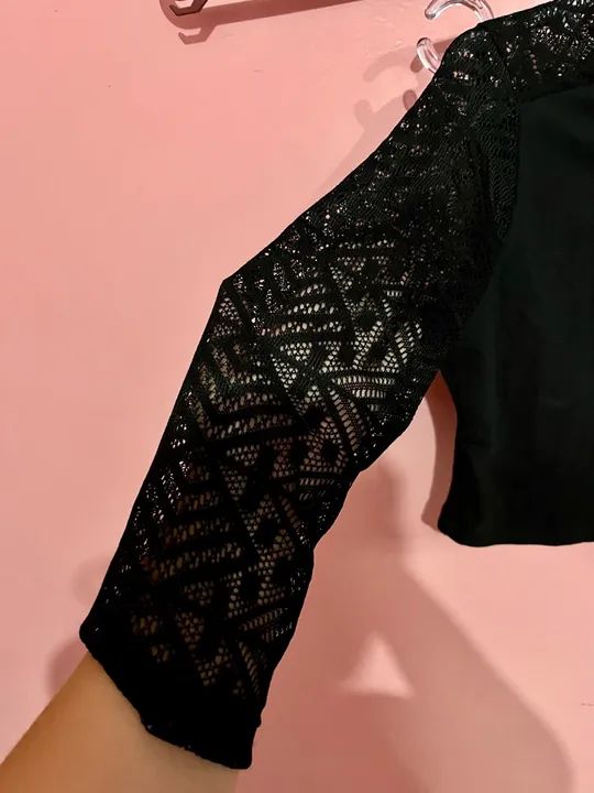 Blusa Cropped com Detalhes em Renda TAM M  - Foto 4