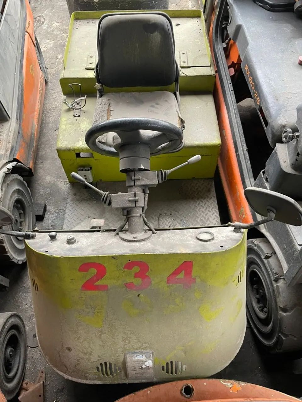 LOTE COM 03 REBOCADORES ELETRICOS MARCA CEN CAPACIDADE 3.000KG  - Foto 4