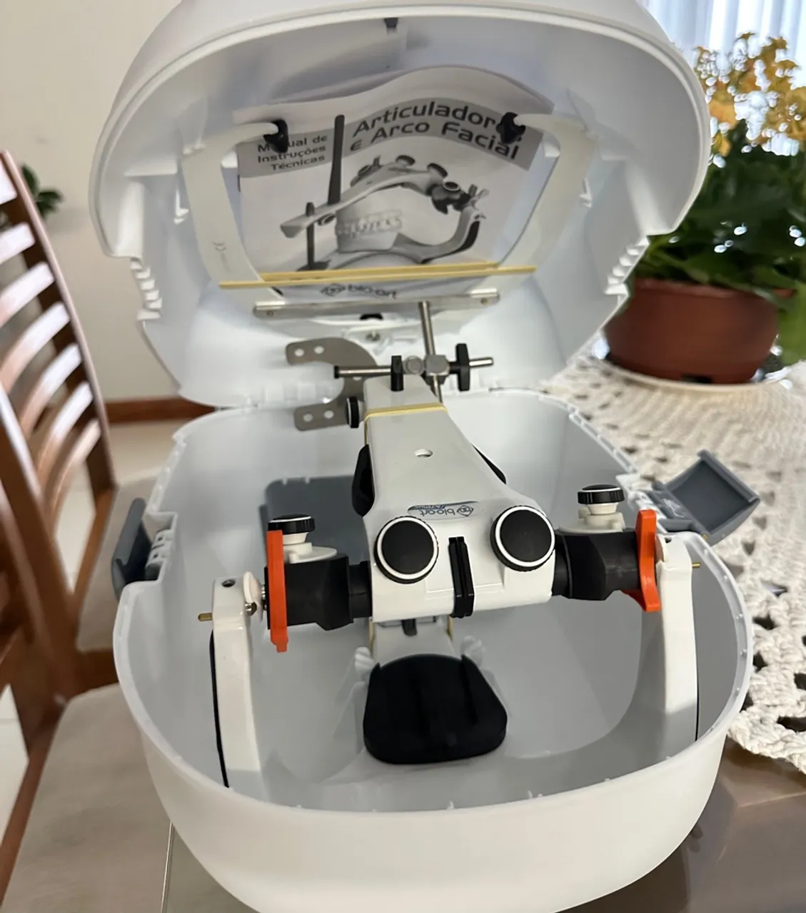 Articulador e Arco Facial para Odontologia