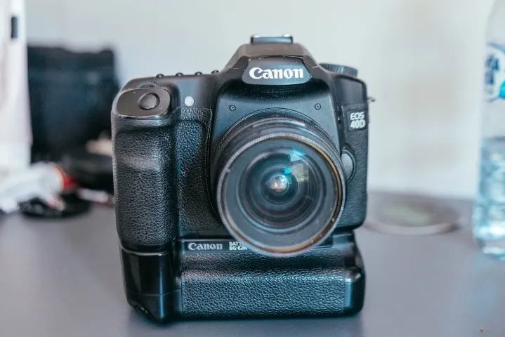 Canon 40D + Lentes + Grip + 7 baterias - Foto 2