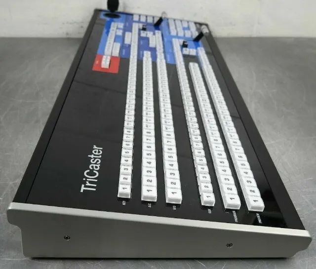 NewTek TriCaster 8000+unidade de controle TCXD 8000+ 6TB de armazenamento HD(cap para 8TB) - Foto 3