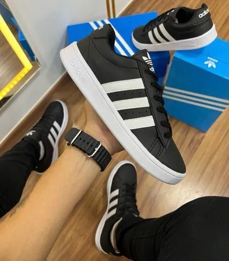Adidas Grand Court - Preto com branco