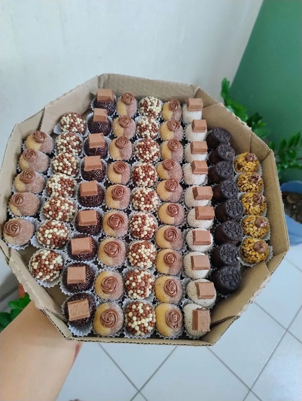  Brigadeiros Gourmet e Tradicional  - Foto 2