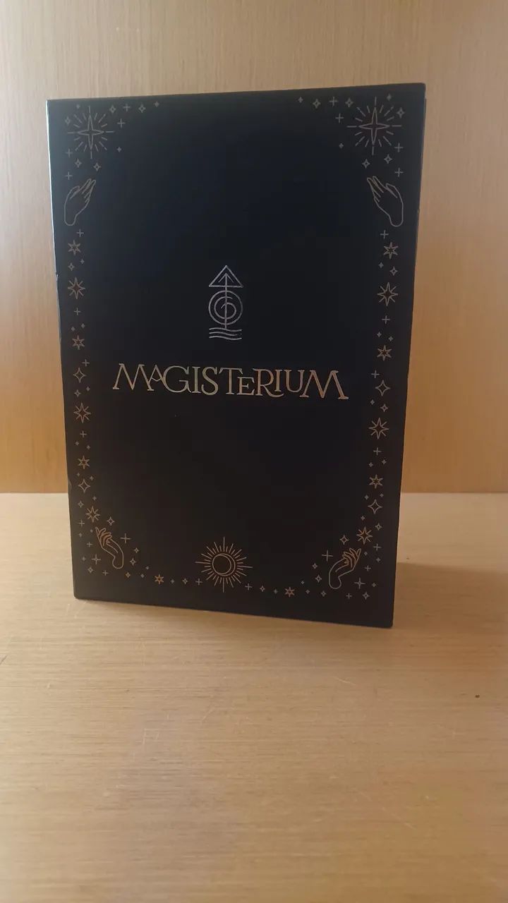 Box Magisterium - Holly Black e Cassandra Clare (acompanha marcadores de página)