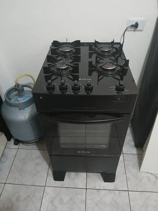 Vende-se fogão 4 bocas em ótimo estado.
