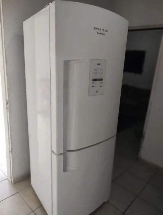 Geladeira inverse de grande porte também troco por uma menor 