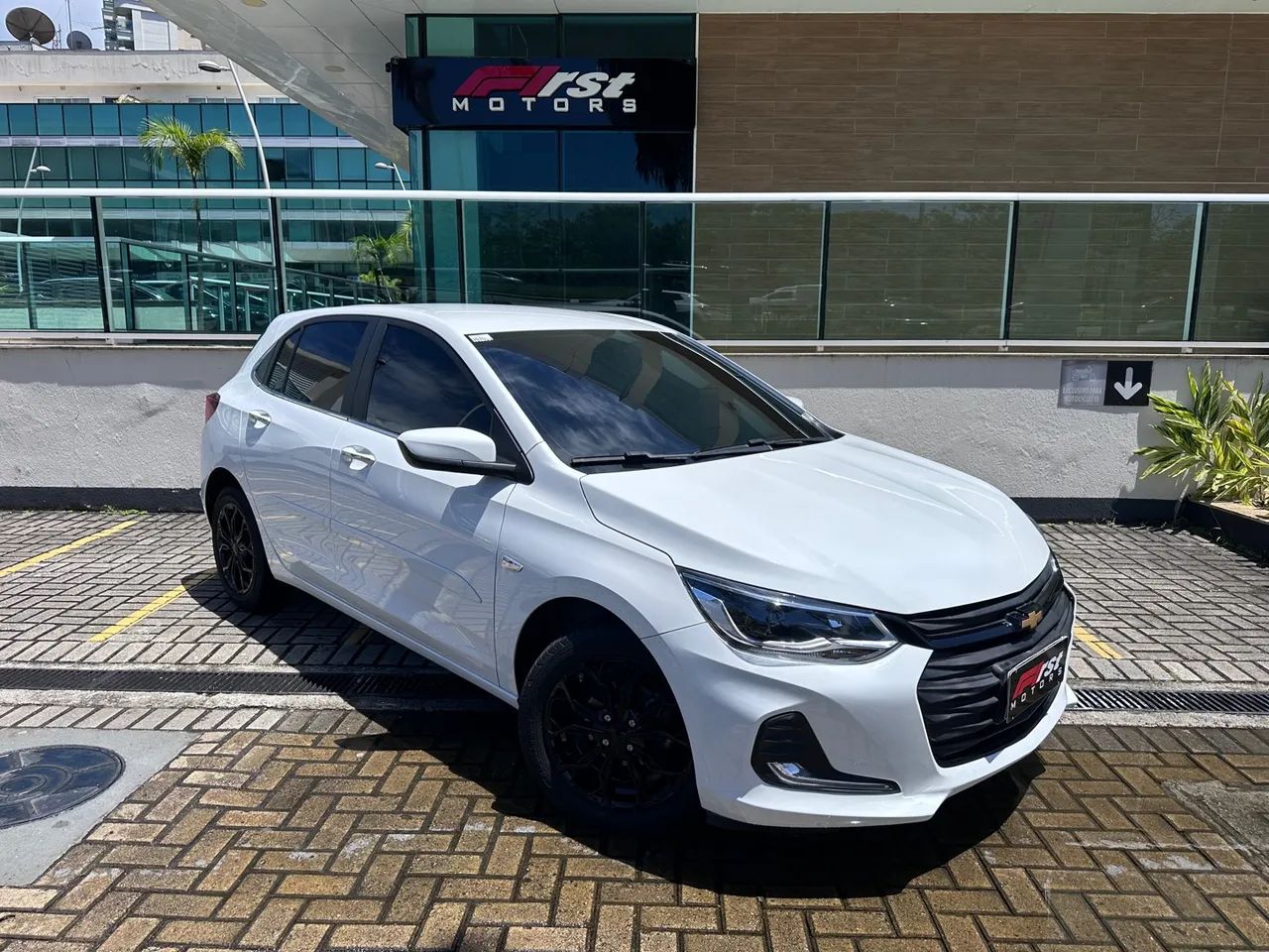ÔNIX HATCH PREMIER 