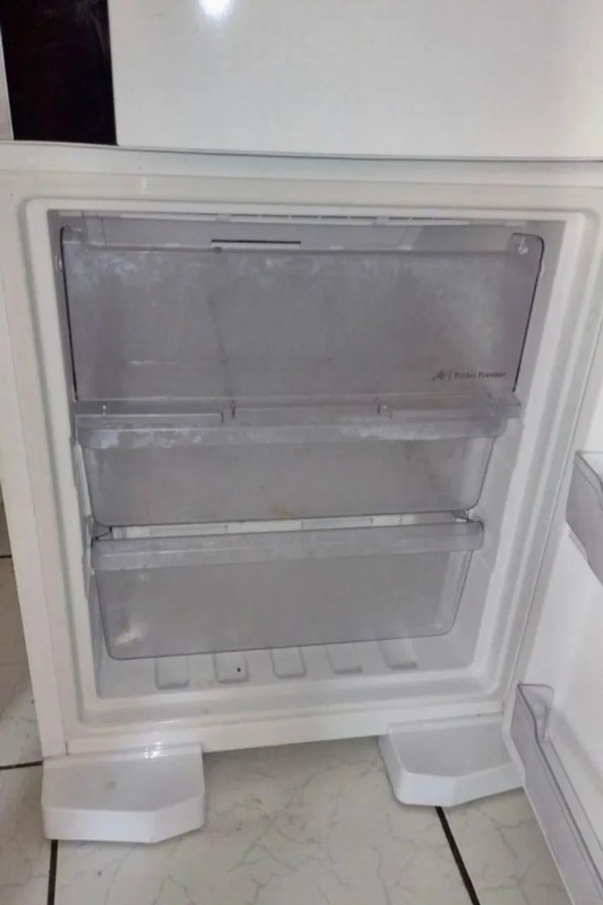 Geladeira inversa  fross free consul - Foto 5