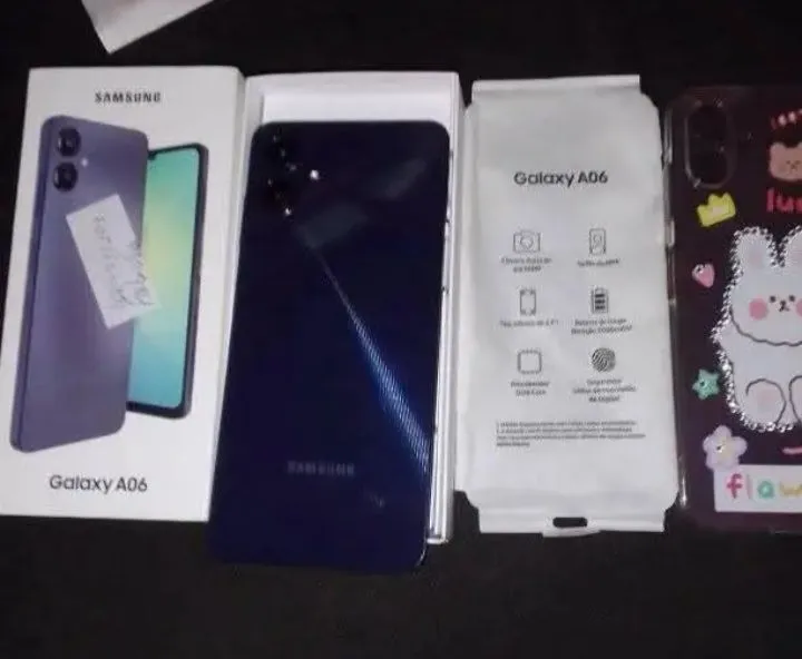 Vendo um celular Samsung A06