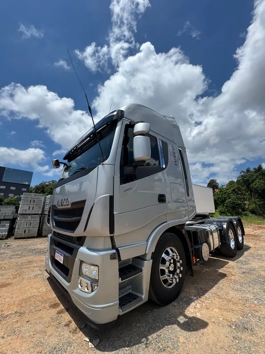 iveco Hiway 440 6x2 Ano 22 Teto Alto Automático Geladeira Ar Condicionado