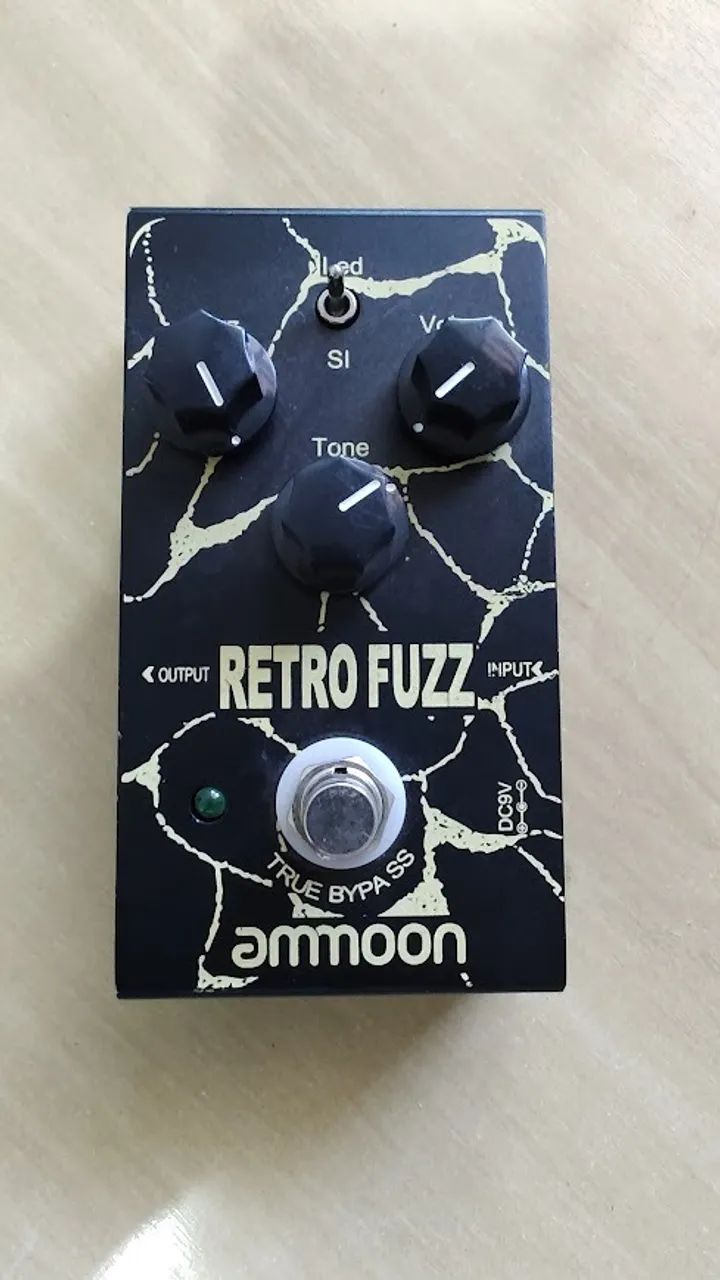 Pedais de guitarra Retro Fuzz e Spring Reverb - Foto 2