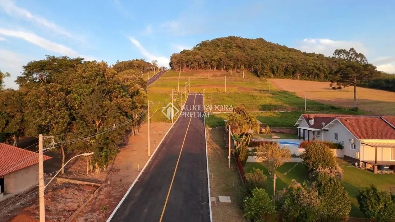 Terreno à venda em Pinhal Alto com área de 362 m², ideal para sua construção.
