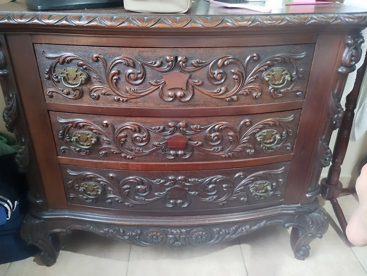 Cômoda madeira de lei