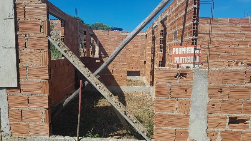 Vendo casa em buzios no tijolo com 2 quartos pronto para laje - Foto 5