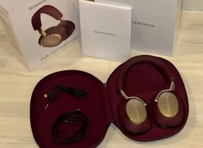 Bowers & Wilkins - Px8 - Royal Burgundy - Fones de Ouvido - Boa