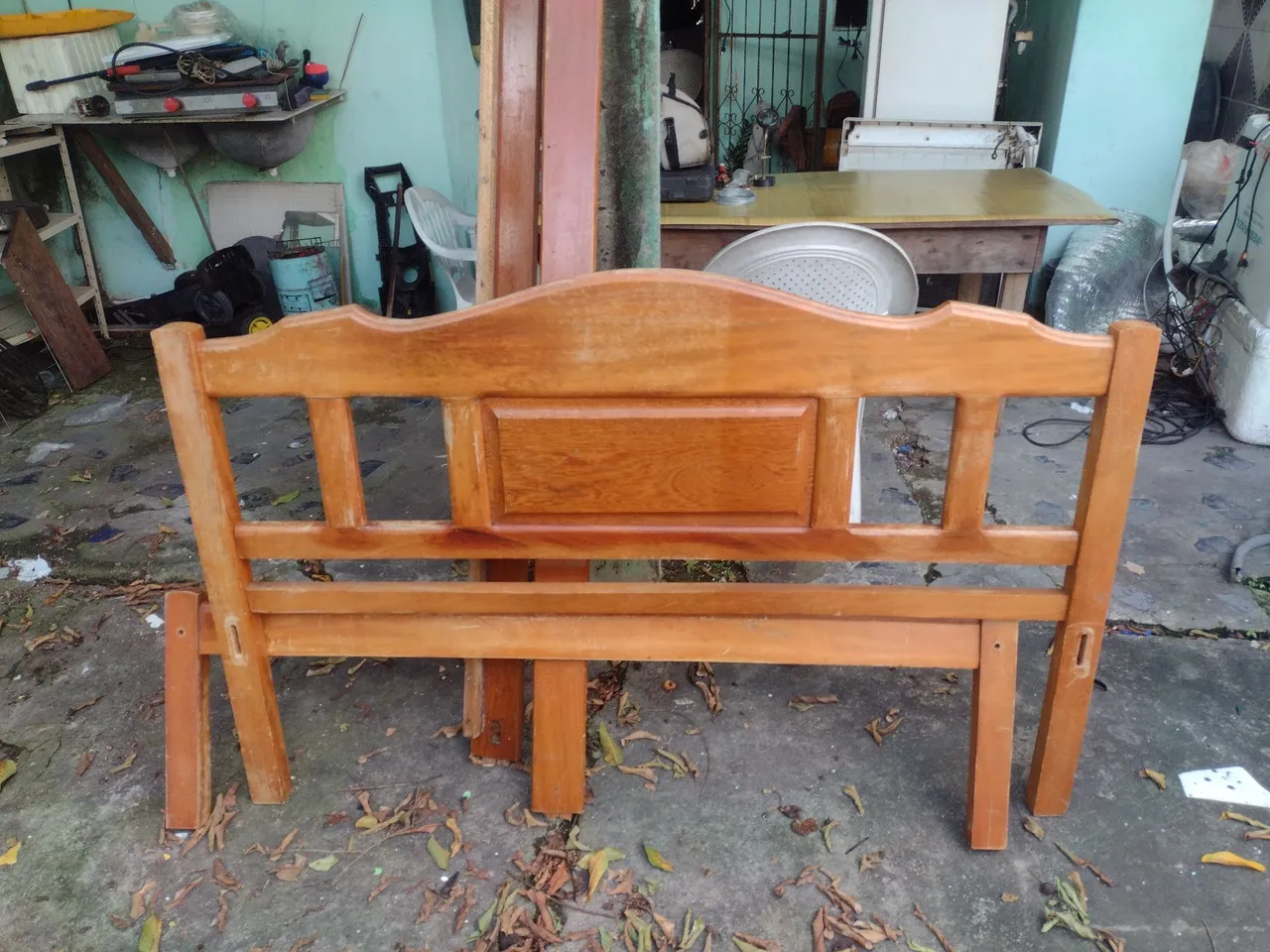 cama de madeira classica casal seminova