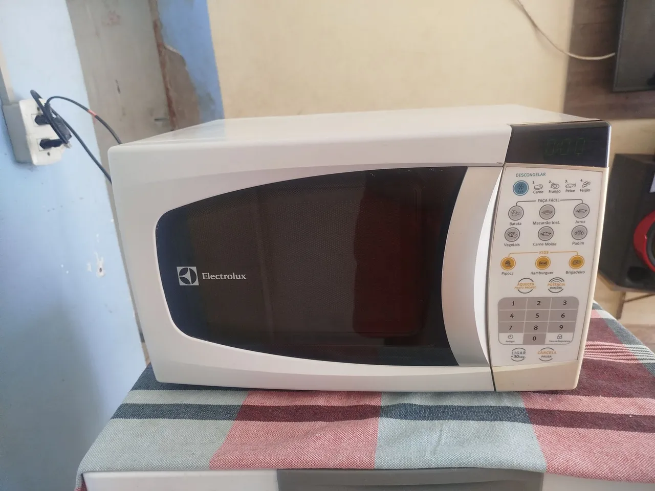 Micro-ondas Electrolux 18 litros
