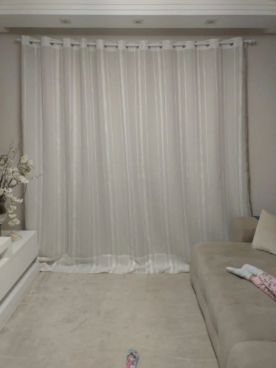 Cortina com blackout, medindo 2 x 2,5m