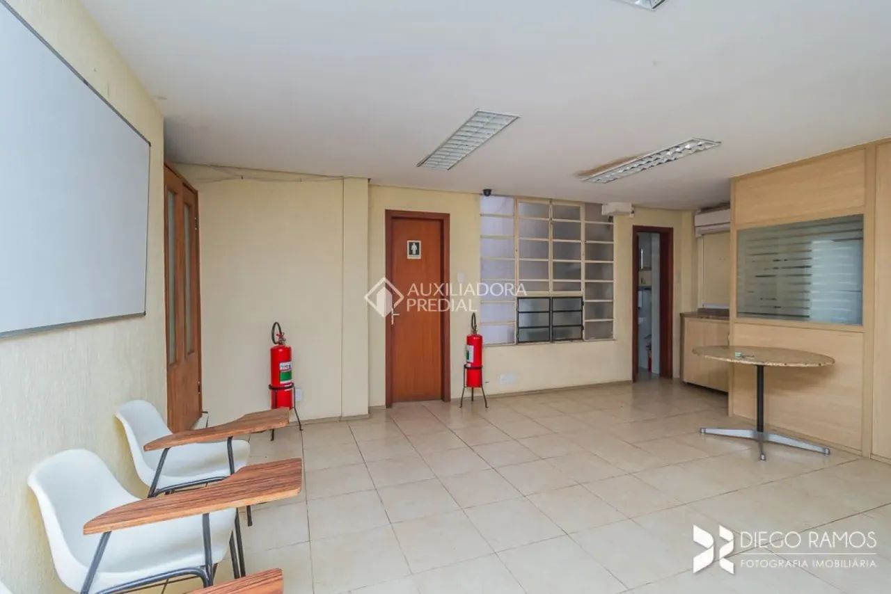 EXCELENTE SALA COMERCIAL NO CENTRO HISTÓRICO - Foto 9