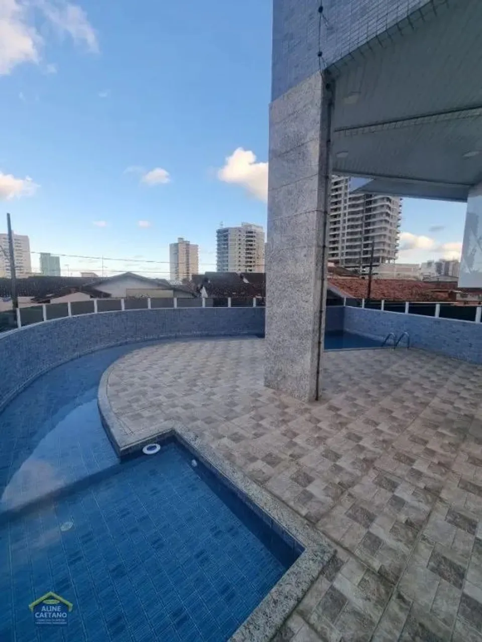 Oportunidade!! 1 suíte, entrada de R$ 100mil, pertinho da praia!!