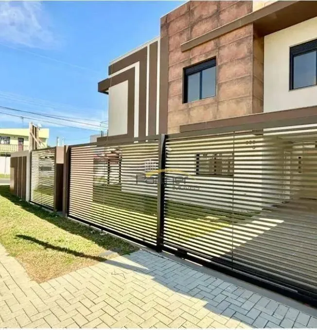 Sobrado com 3 dormitórios à venda, 131 m² por R$ 949.000,00 - Capão Raso - Curitiba/PR