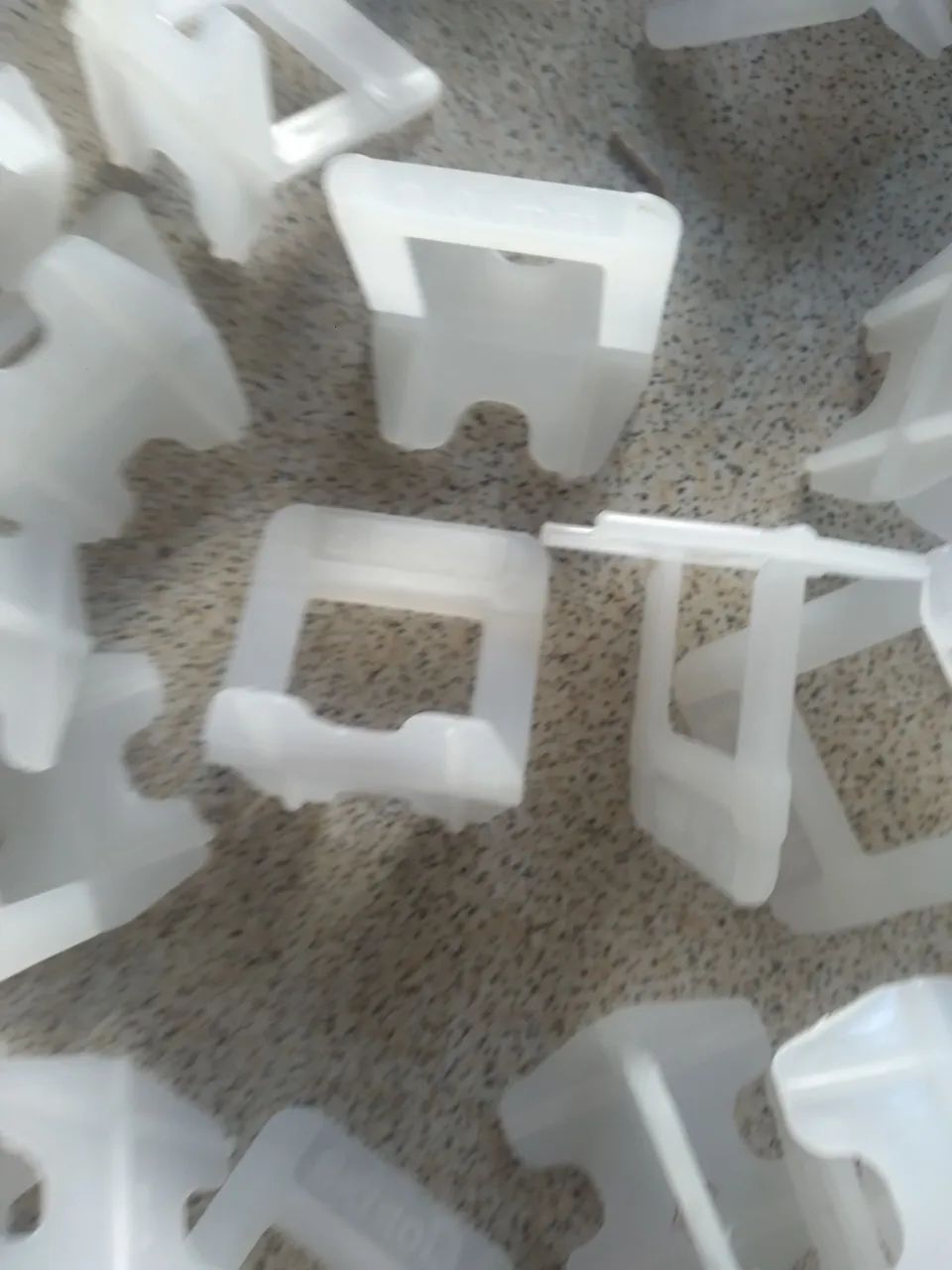 Clips Niveladores para Pisos e Revestimentos