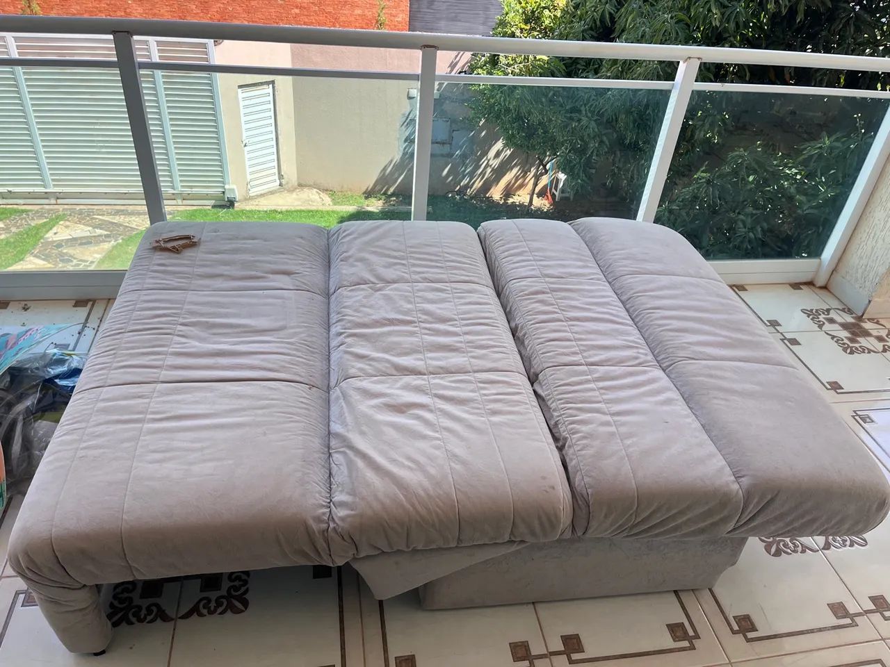 Comfortable and Modern Sofa Bed65138001379842124