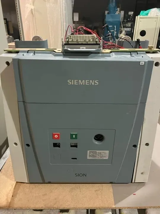 Disjuntor Sion 1250A/17.5Kv Siemens
