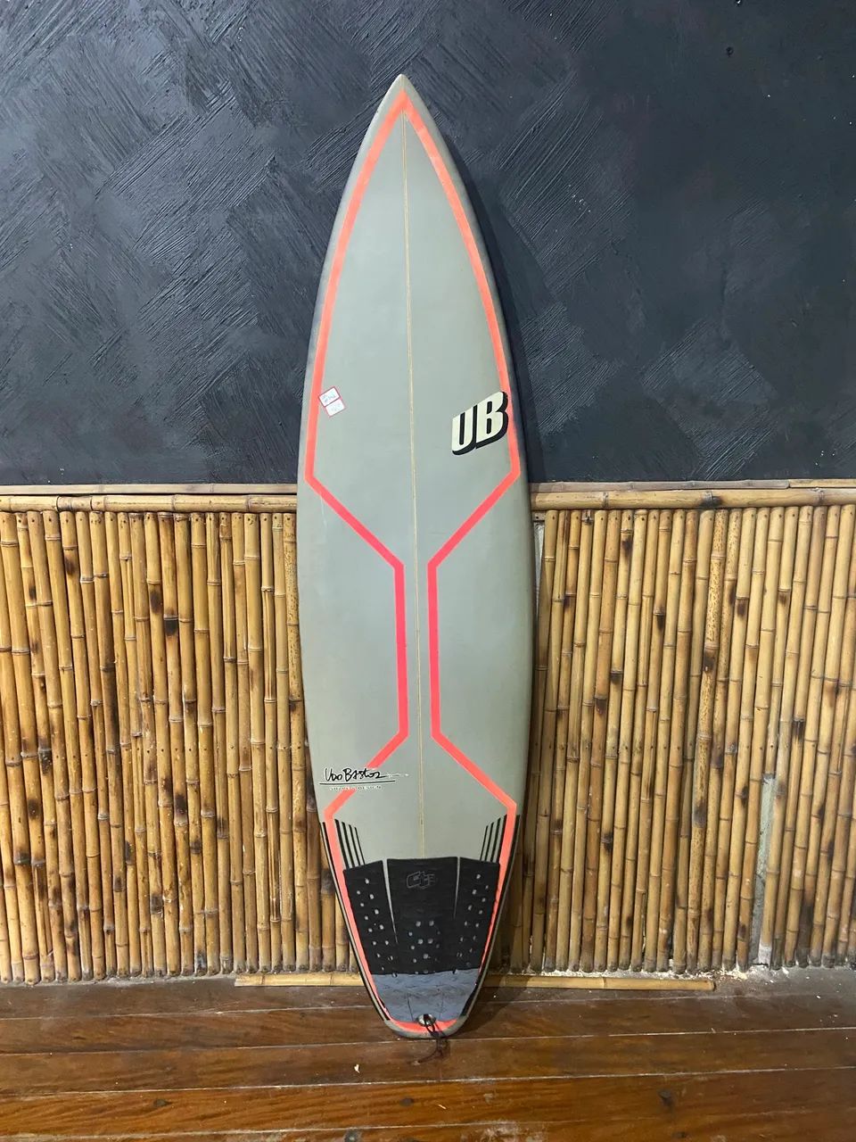 Prancha de surf UB 6.1 cod 142