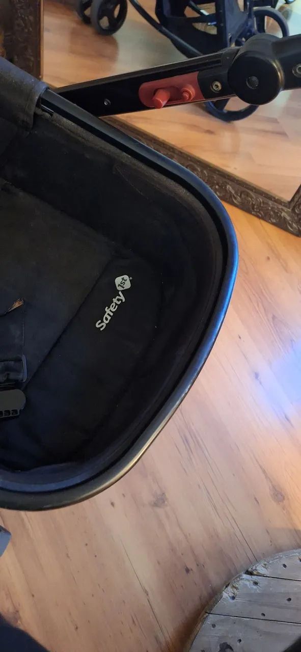Carrinho de bebe , com isofix e bb conforto  - Foto 3