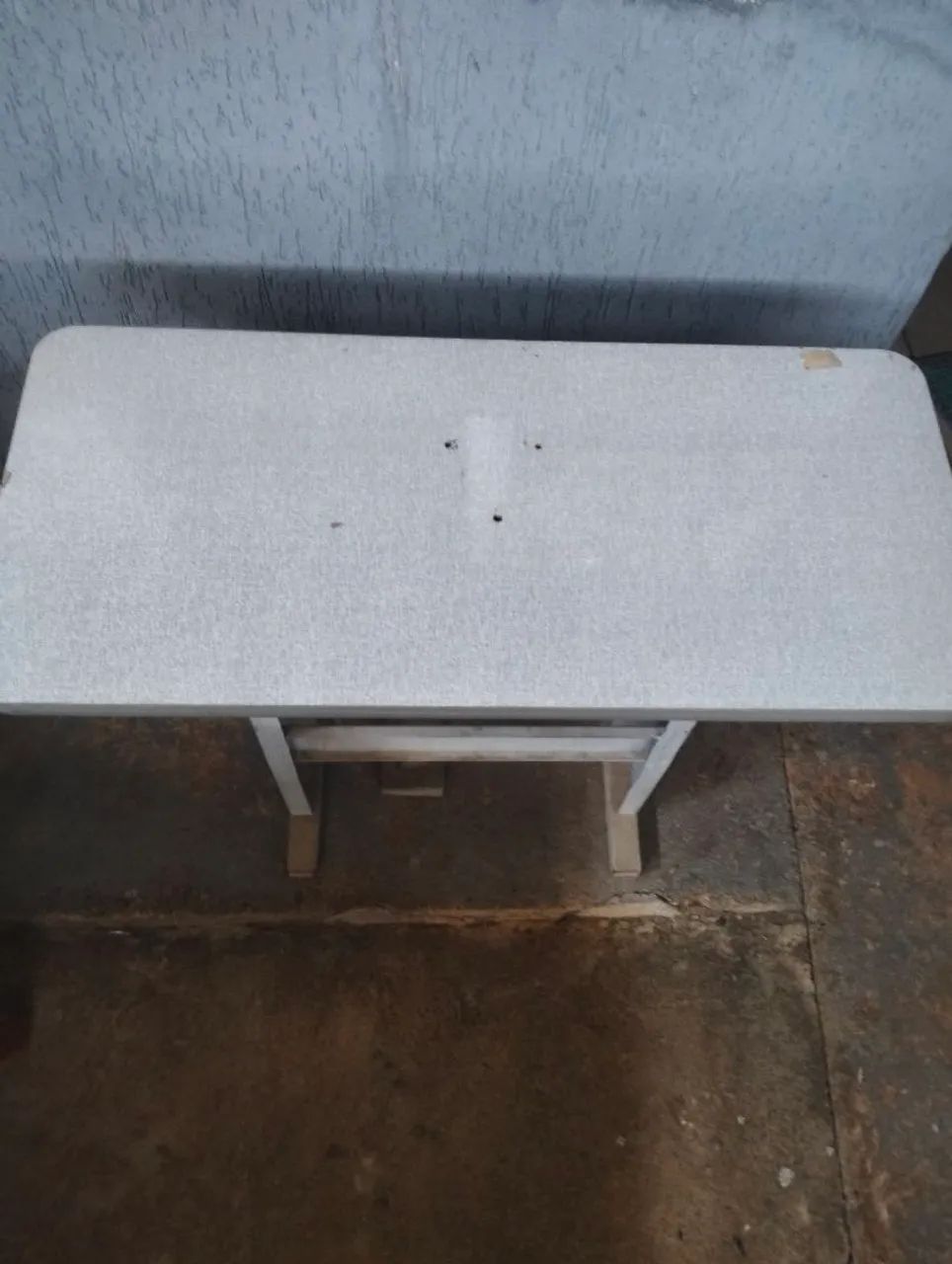 Mesa de apoio para máquina de costura 