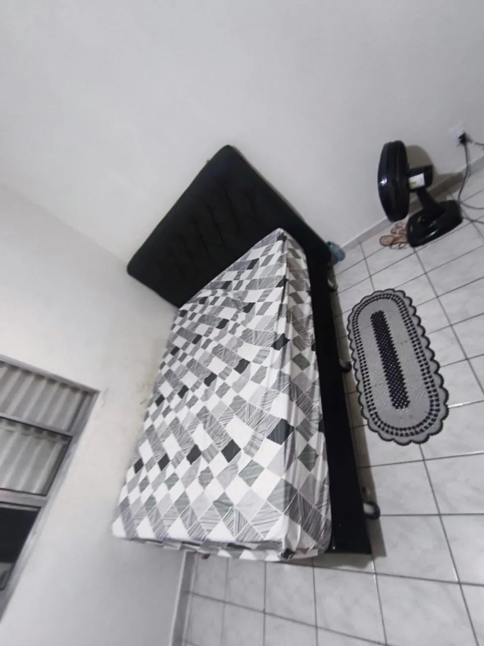 Cama de casal com cabeceira 