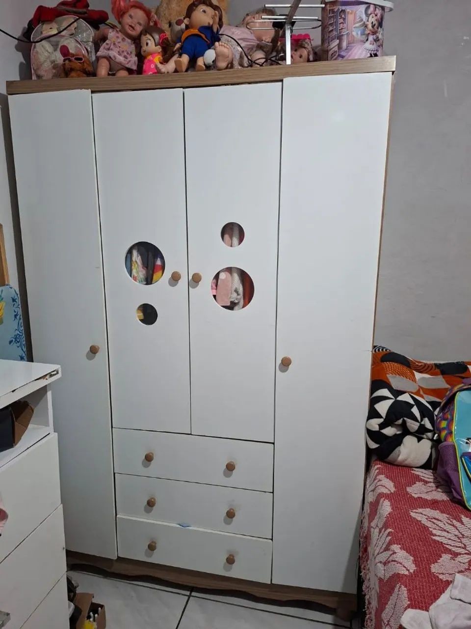 Vendo guarda roupa otimo estado 