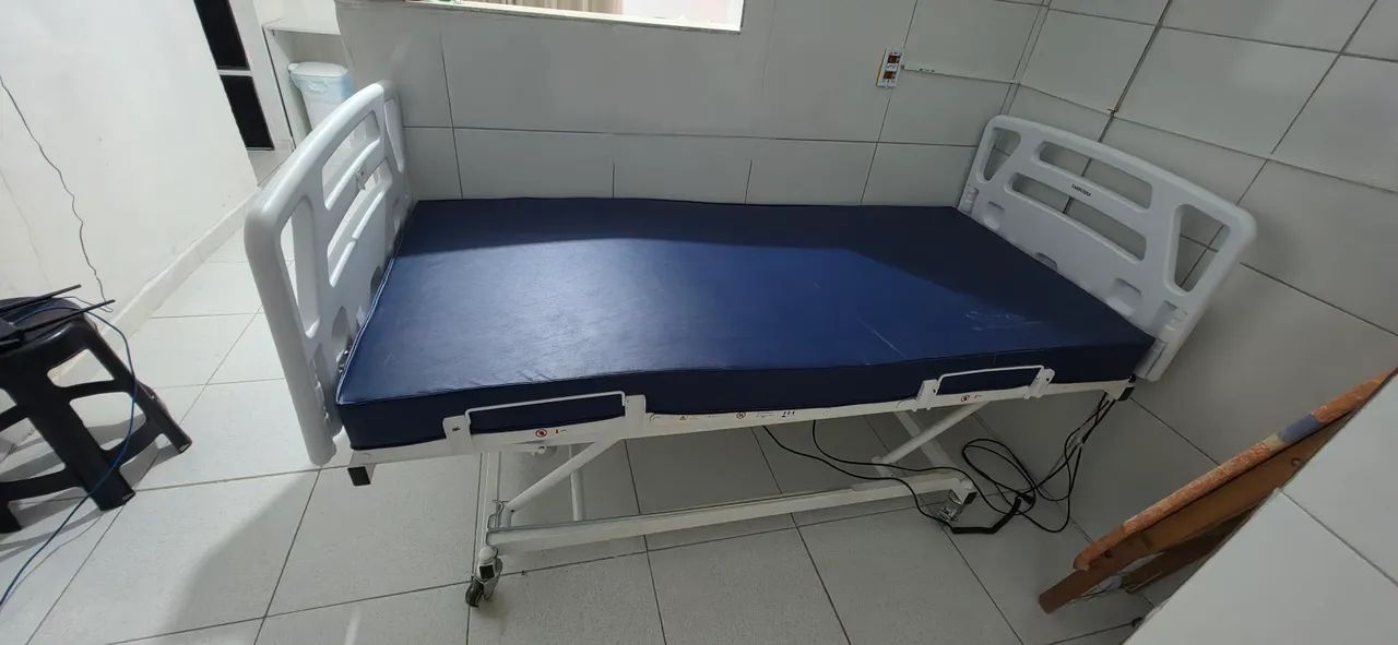 Cama hospitalar elétrica com elevação.  - Foto 3
