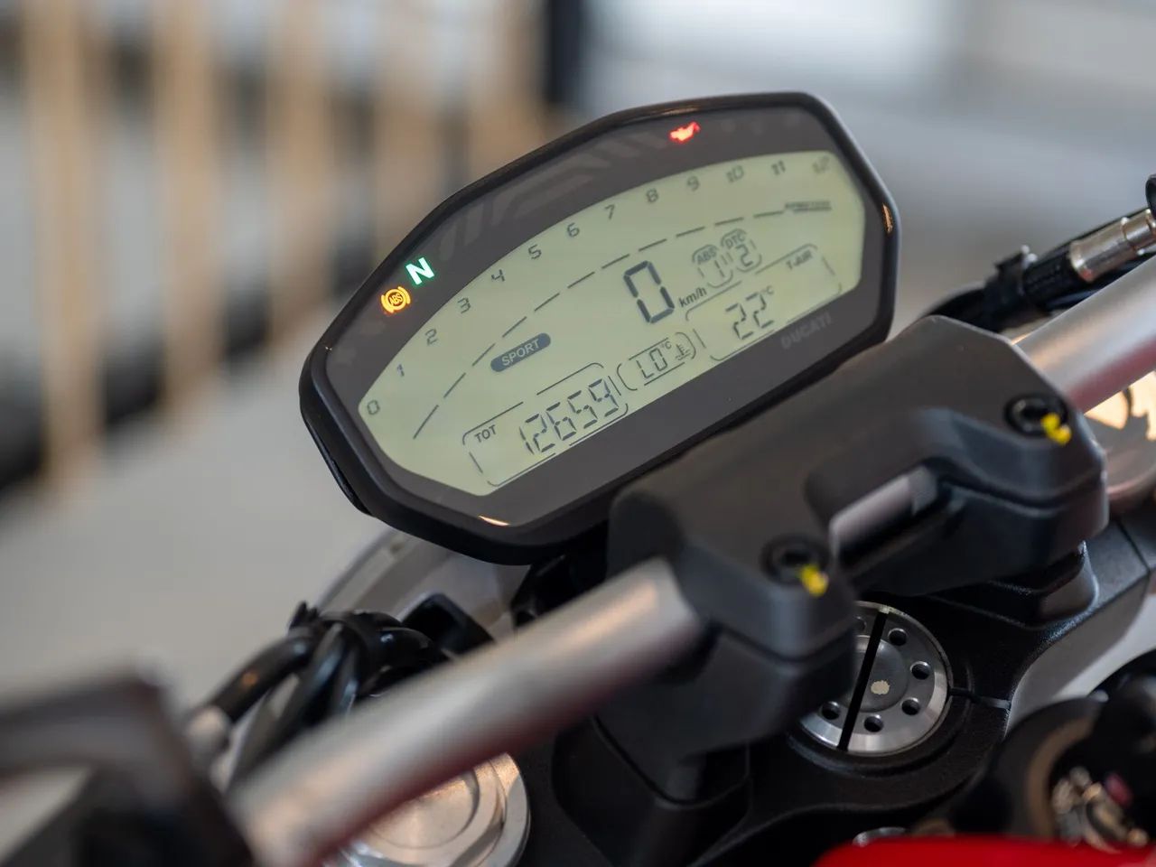 DUCATI MONSTER 821 2016 - Foto 3
