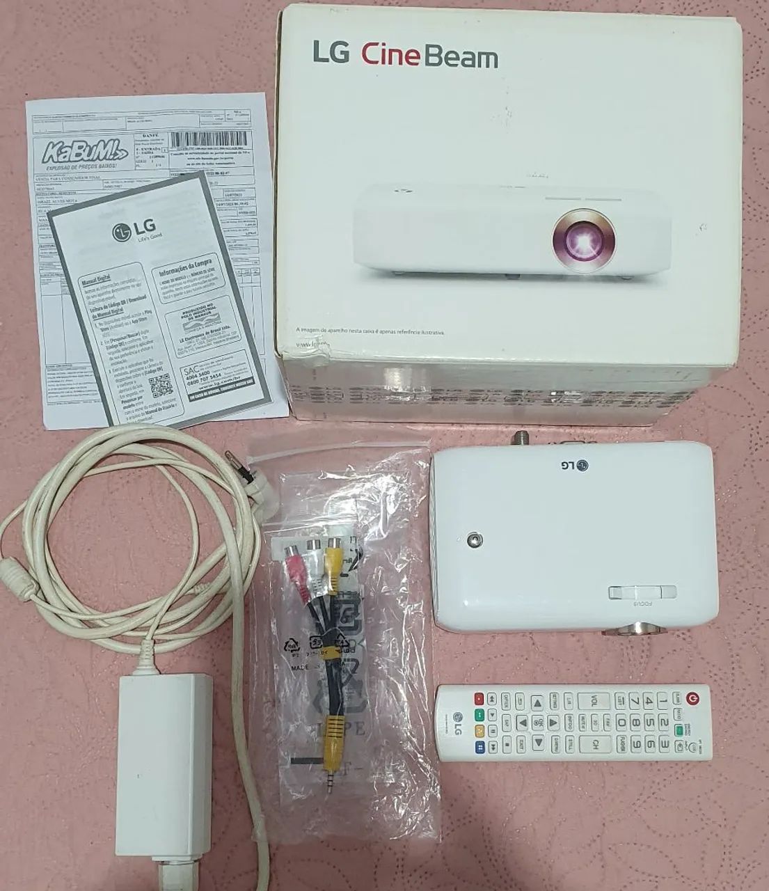 projetor portátil LG HD, TV digital, Bluetooth,HDMI,USB,caixa e nota fiscal "Sem Detalhes" - Foto 2