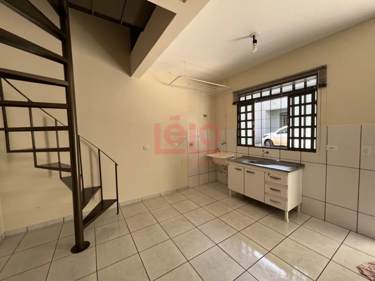 Apartamento para alugar próximo à UEM em Maringá com 1 quarto, ar-condicionado, garagem e  - Foto 3