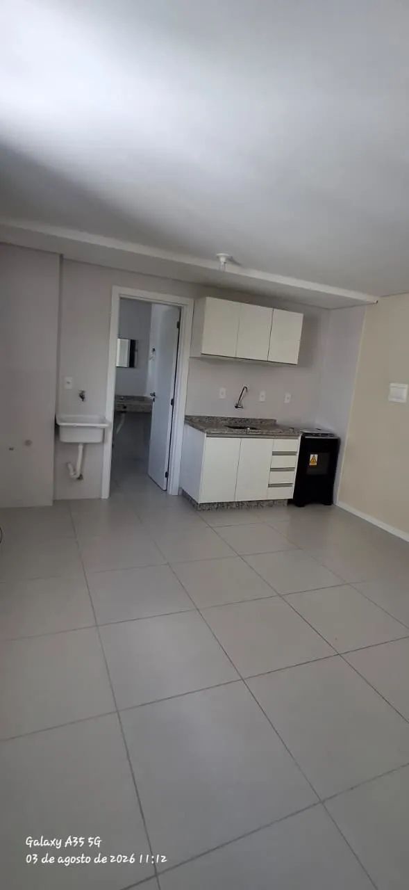 Alugo LOFT/APTO/STUDIO/KITNET de 1 dormitório próximo a UFSC.