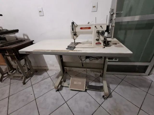 Maquina de costura zig zag semi industrial
