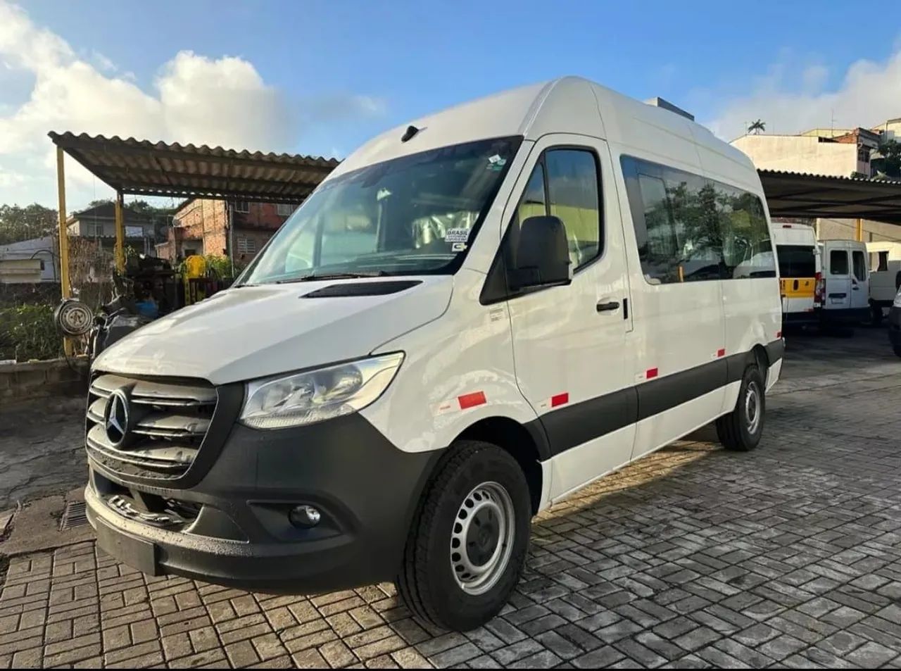 SPRINTER 417   16 LUGARES  COMPLETA ANO 2023    REPASSE DIVIDA 