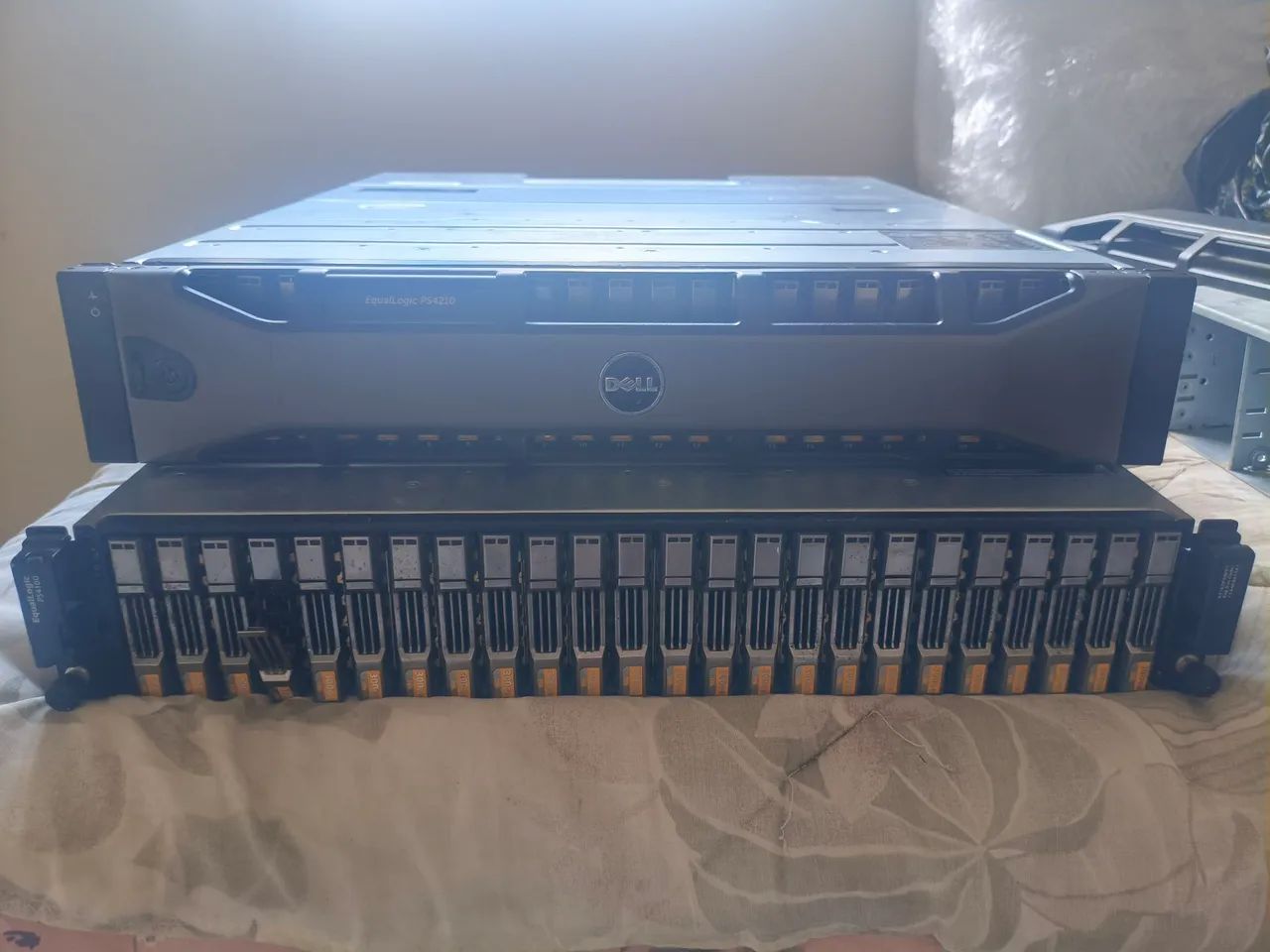 STORAGES Dell equallogic PS4210 com 24hds Dell Enterprise 600gb