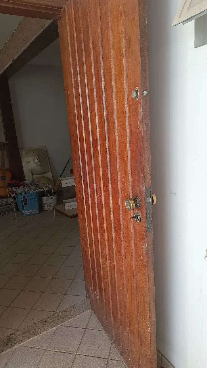 Portas e janelas e portão 